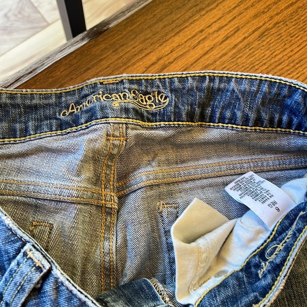 American Eagle boot cut jeans 6 reg.